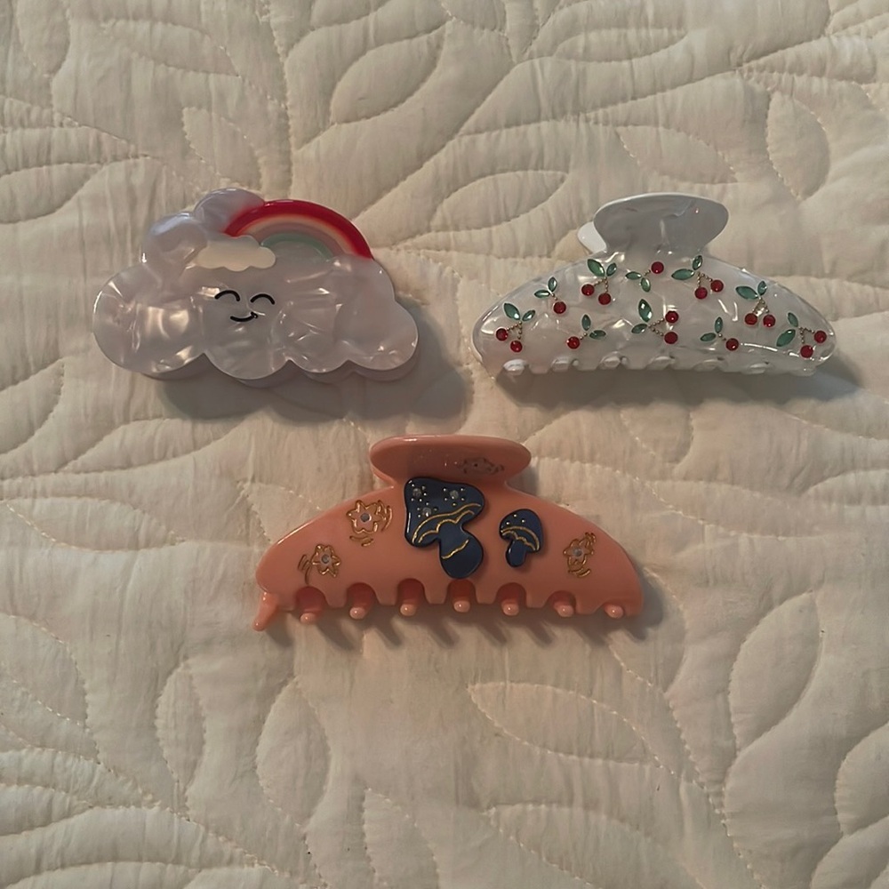 Set of three claw hair clips mushroom cherry rainbow cloud